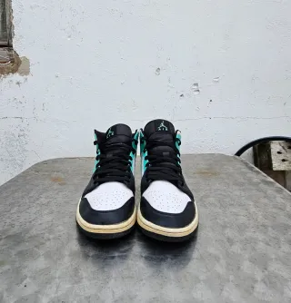 Nike air jordan 1 mid