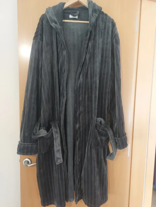 Bata hombre Primark Talla L