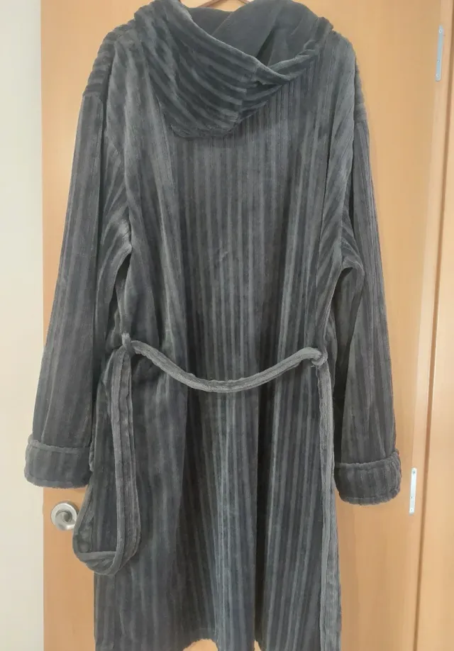 Bata hombre Primark Talla L