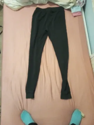 Pantalón chándal negro con cordón