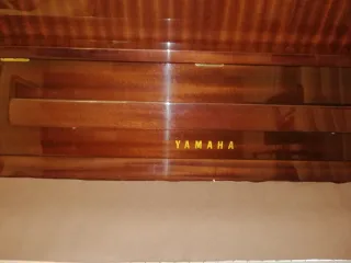 Piano Yamaha M1CR