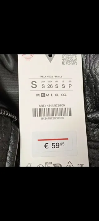 Cazadora efecto piel Zara Talla S