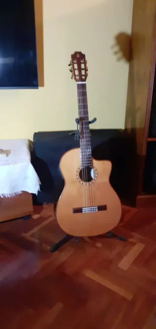 Guitarra Admira Crossover Electroacústica