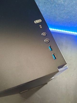 Caja/Torre ATX In Win 101 cristal USB 3.0 Negro