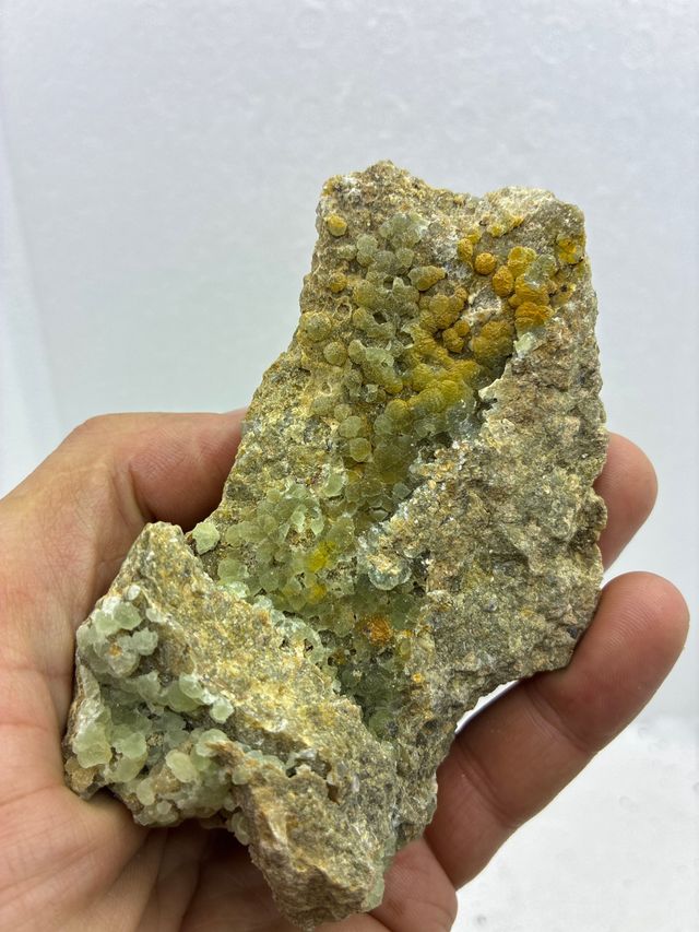 Fluorita globular mineral