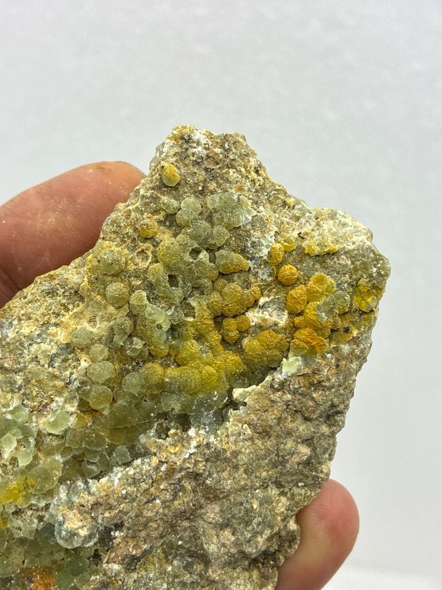 Fluorita globular mineral