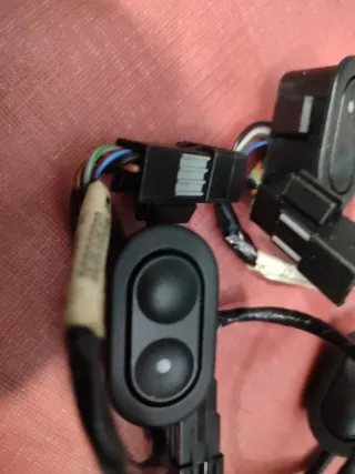 Pulsadores Elevalunas Coche