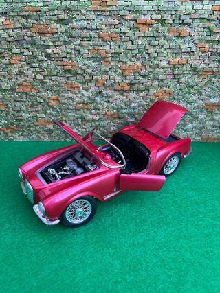 Lancia Aurelia B24 Spider - 1:18 - Marca Bburago