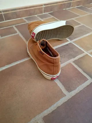 Morón - Talla 41 Vans color camel