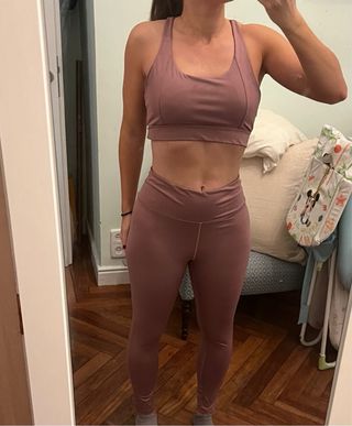 Conjunto deportivo rosa top y legging