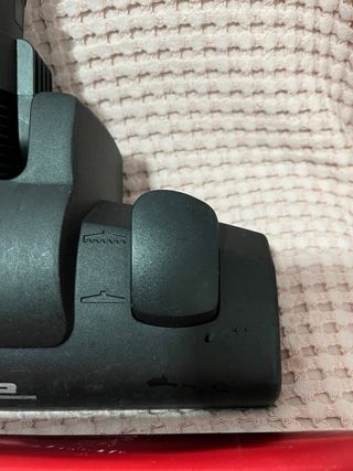 Aspiradora Ariete Roja y Gris