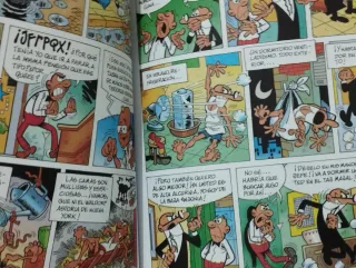 Cómics Mortadelo Magos del humor.