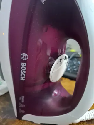 Plancha Bosch Morado y Blanco