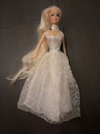 Muñeca Barbie Vestido Blanco
