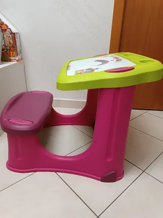 Banco scuola Smoby Struttura in ottime condizioni