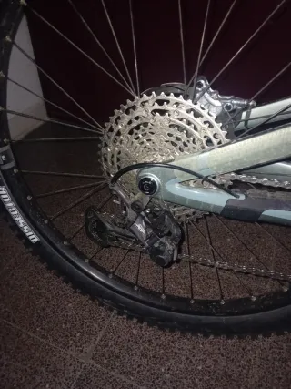 Bicicleta Enduro Ghost AM Pro CF