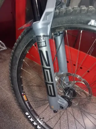 Bicicleta Enduro Ghost AM Pro CF