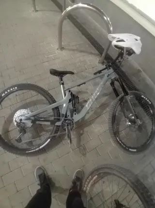 Bicicleta Enduro Ghost AM Pro CF