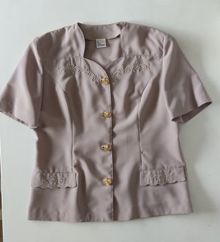 Conjunto de falda y chaqueta gris