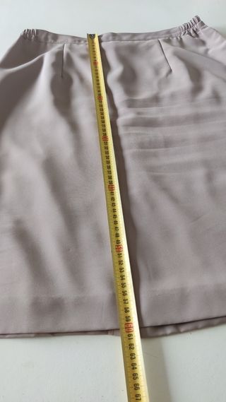 Conjunto de falda y chaqueta gris