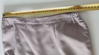 Conjunto de falda y chaqueta gris