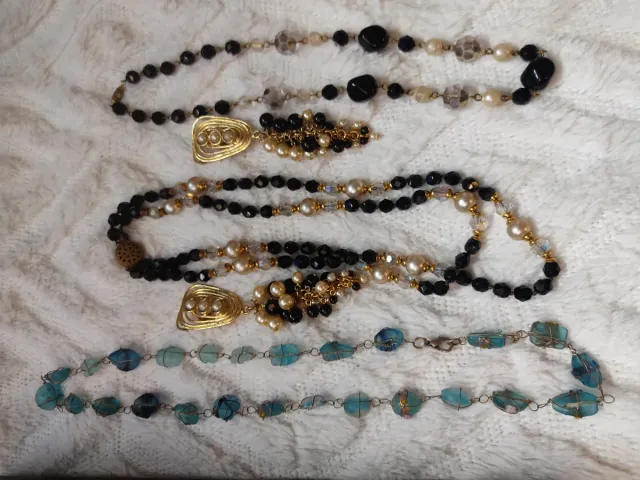Lote de colares de bijuteria antiga