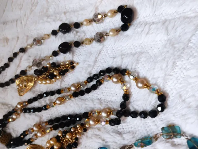 Lote de colares de bijuteria antiga