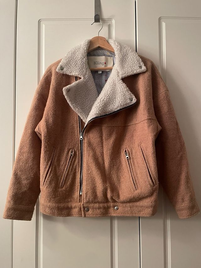 Chaqueta borrego marrón y blanco