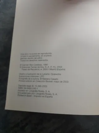 Libro Cómo ser mujer y no morir en el intento.