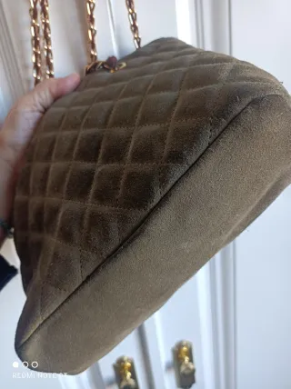 Bolso ante verde caza