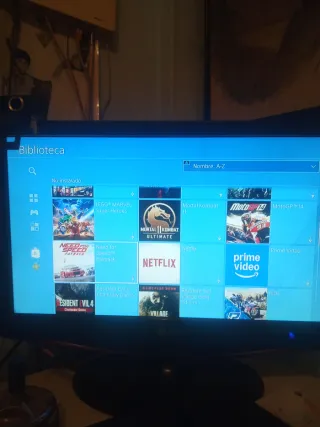 PS4 (PlayStation 4) Negra + Juegos vendo o cambio