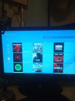 PS4 (PlayStation 4) Negra + Juegos vendo o cambio