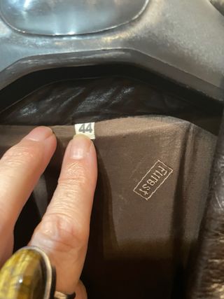 Abrigo de piel marrón