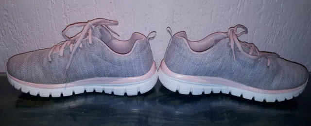 Tênis Skecher Graceful Twisted T - 40,5