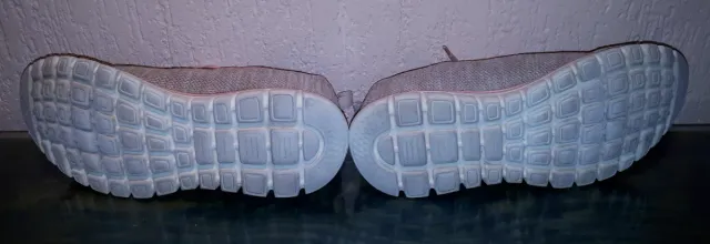 Tênis Skecher Graceful Twisted T - 40,5