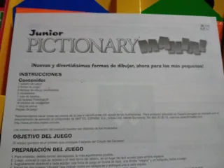 Pictionary Junior ¡Manía! Juego de Mesa