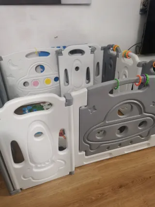 Parque infantil plástico 180 cm x 114 cm