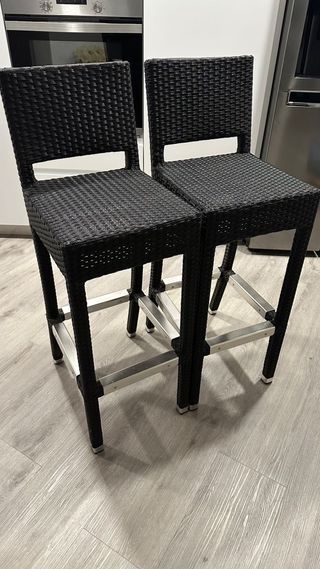 4 Bancos Altos Ratán Exterior