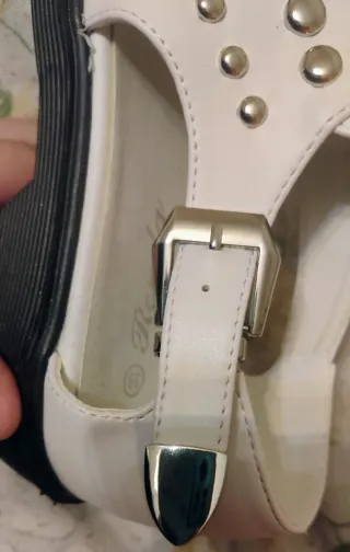 Mocassini uomo bianchi borchie argento n.39 renda