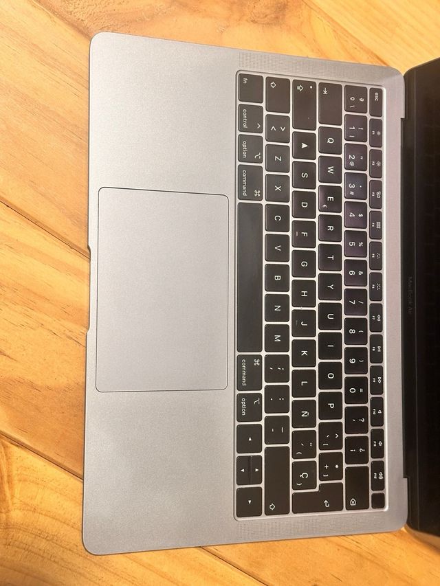 MacBook Air 13” (A1932) Gris Espacial