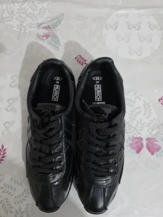 Zapatillas Munich Sapporo Negras