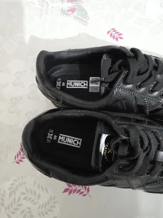 Zapatillas Munich Sapporo Negras