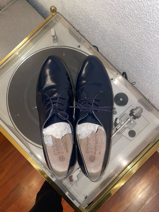 Zapatos de vestir azul brillante