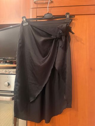 Gonna a portafoglio nera