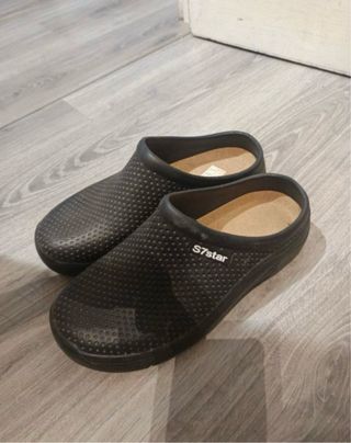 Zapato laboral zuecos para el trabajo