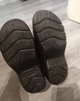 Zapato laboral zuecos para el trabajo