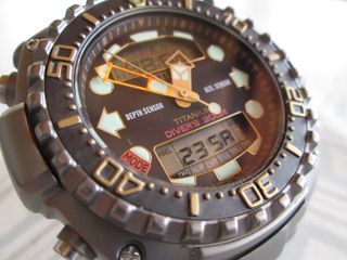 Citizen JP-3020 Alti-Depth Titanium Reloj