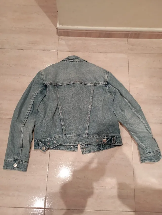 Cazadora Vaquera Zara Azul con borreguillo.