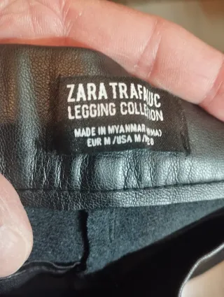 Pantalón efecto piel Zara Mujer Talla M