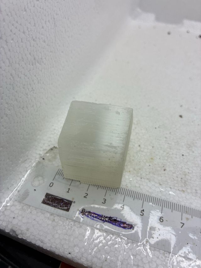 Selenita natural en bruto